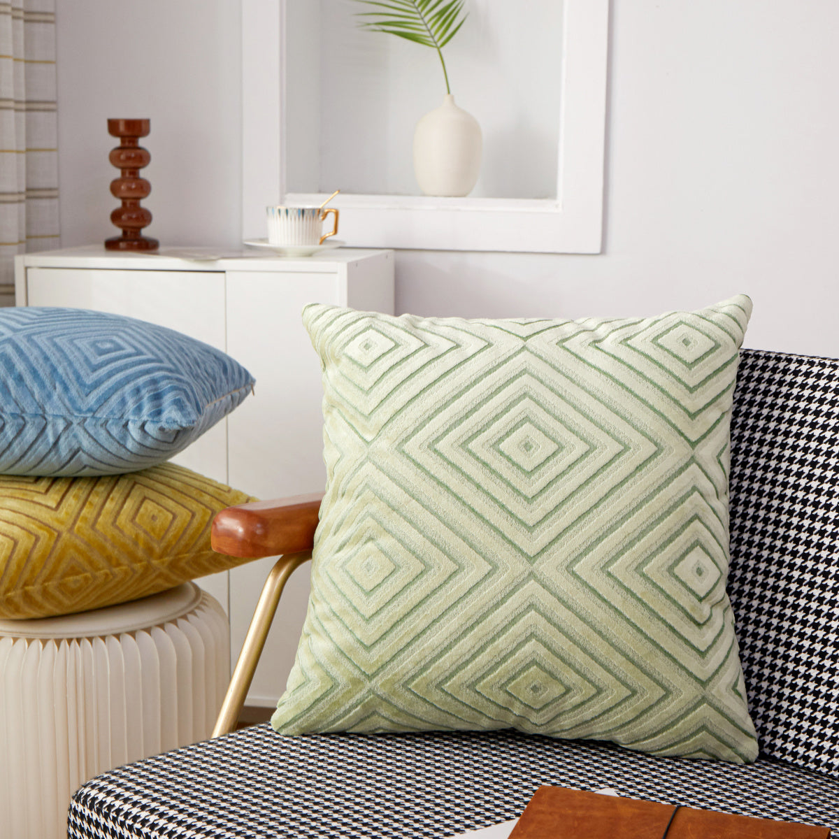 Set of 2 Soft Warm Decorative Pillow (With/Without Inserts)18x18 inches, pack of 2 throw pillows