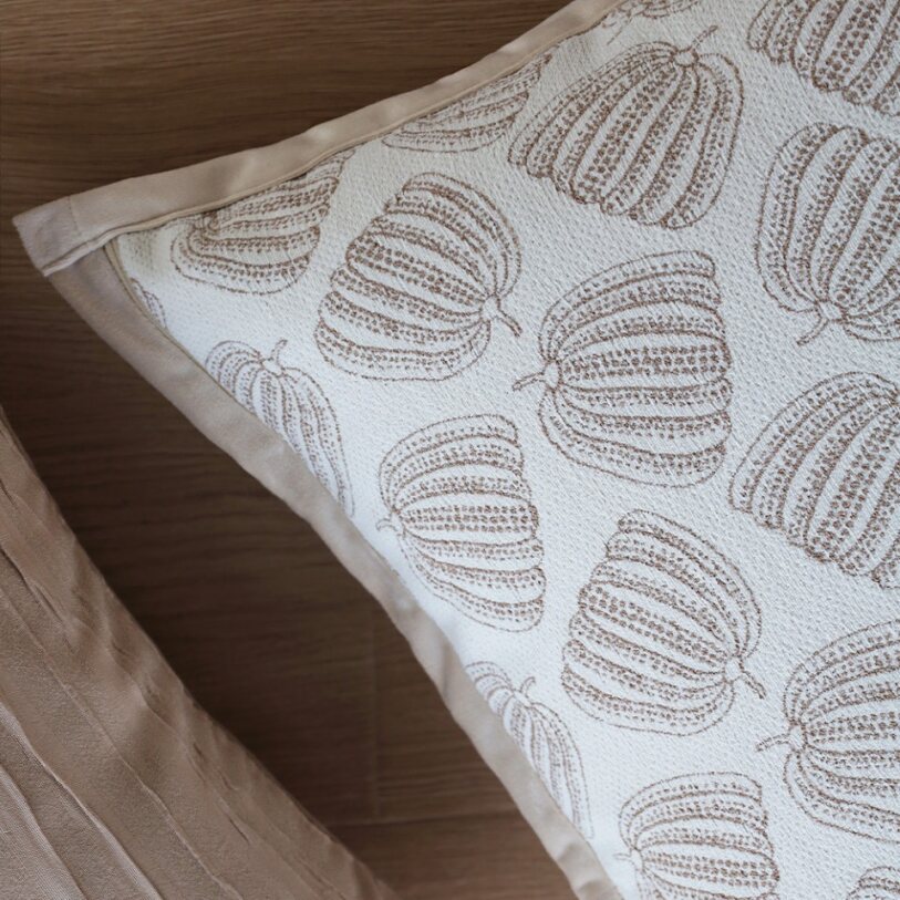Tranquil Touches: Pack of 1 Throw Pillow with Insert size of 18"x18"