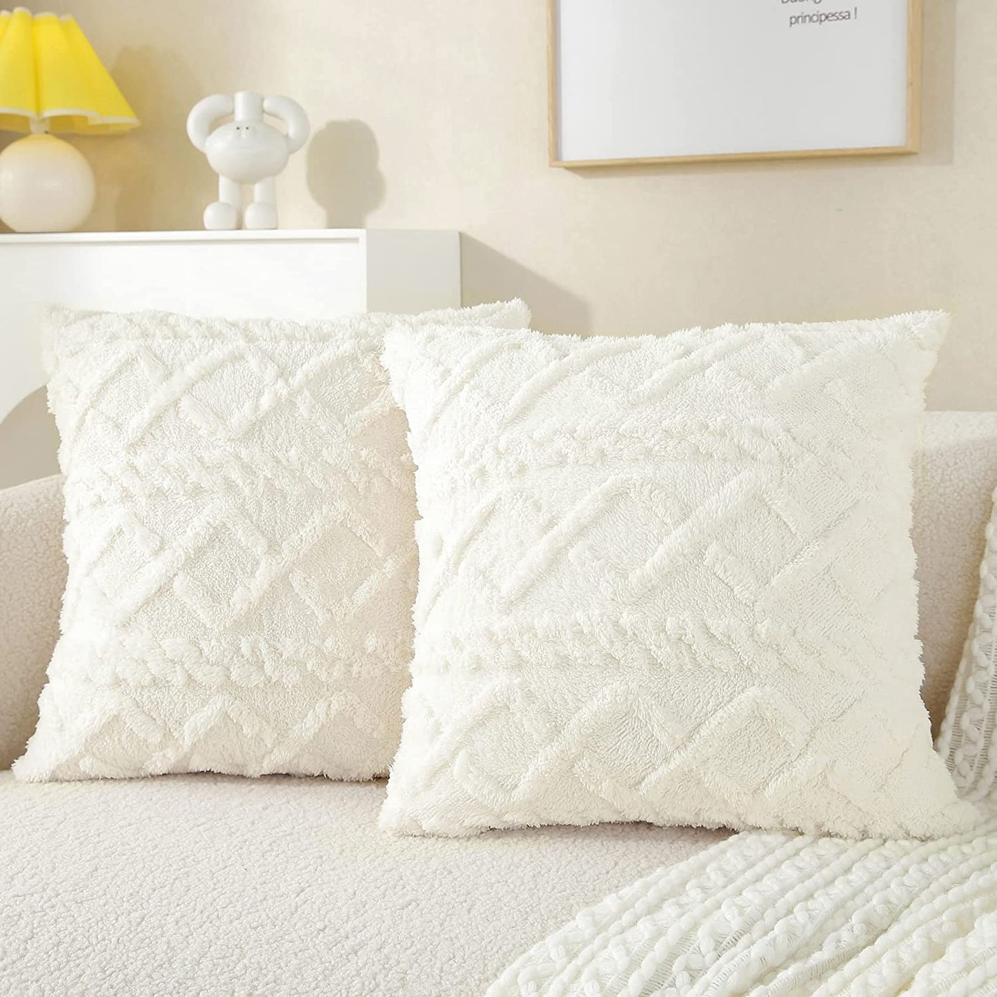 Throw pillow SUPER SOFT 3D FLORAL PATTERN Fur Pack of 1 throw pillow WITH or WITHOUT insert 18"x18"
