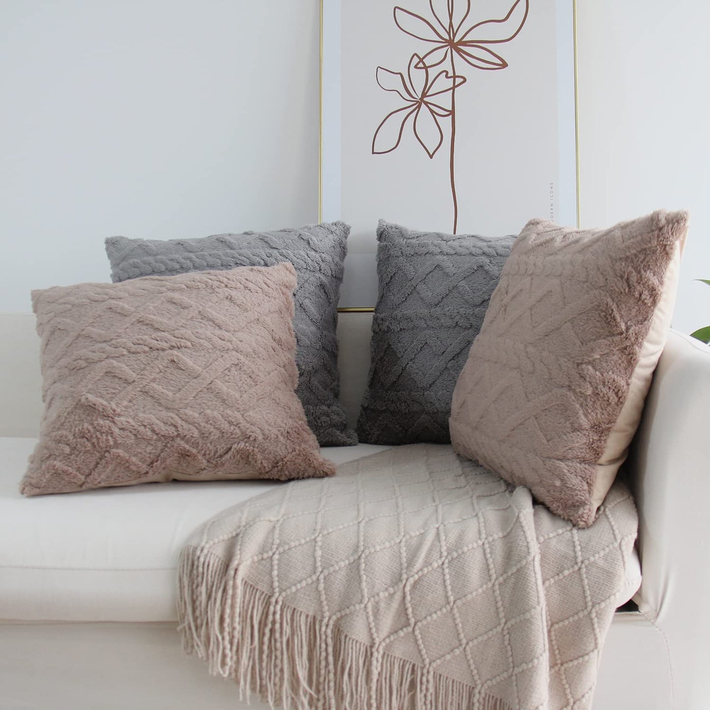 Throw pillow SUPER SOFT 3D FLORAL PATTERN Fur Pack of 1 throw pillow WITH or WITHOUT insert 18"x18"