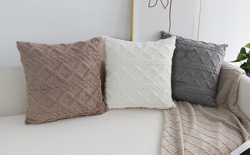 Throw pillow SUPER SOFT 3D FLORAL PATTERN Fur Pack of 1 throw pillow WITH or WITHOUT insert 18"x18"