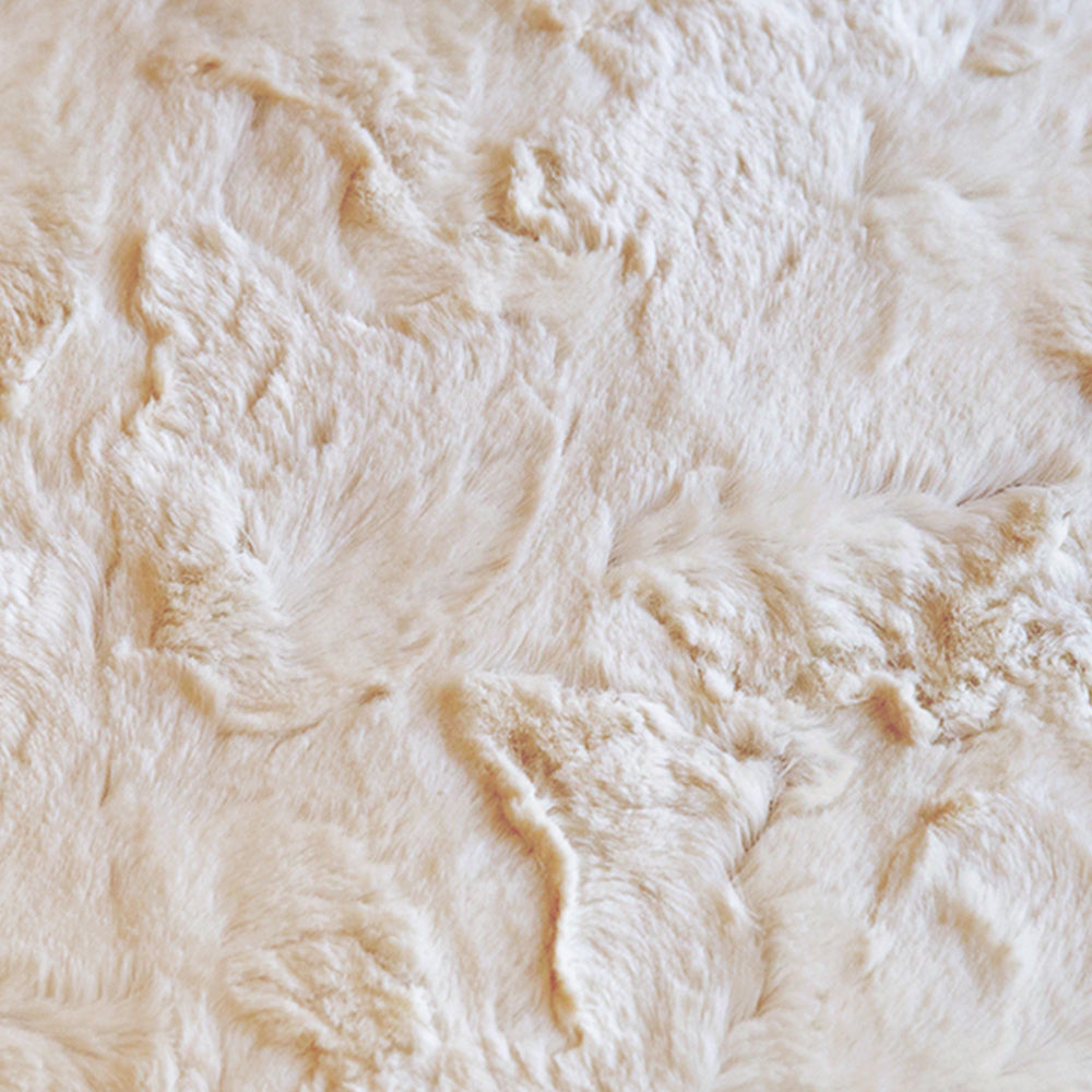 Pack of 2 Double sides furry throw pillow cases and 450g inserts great to snuggle 18"x18"